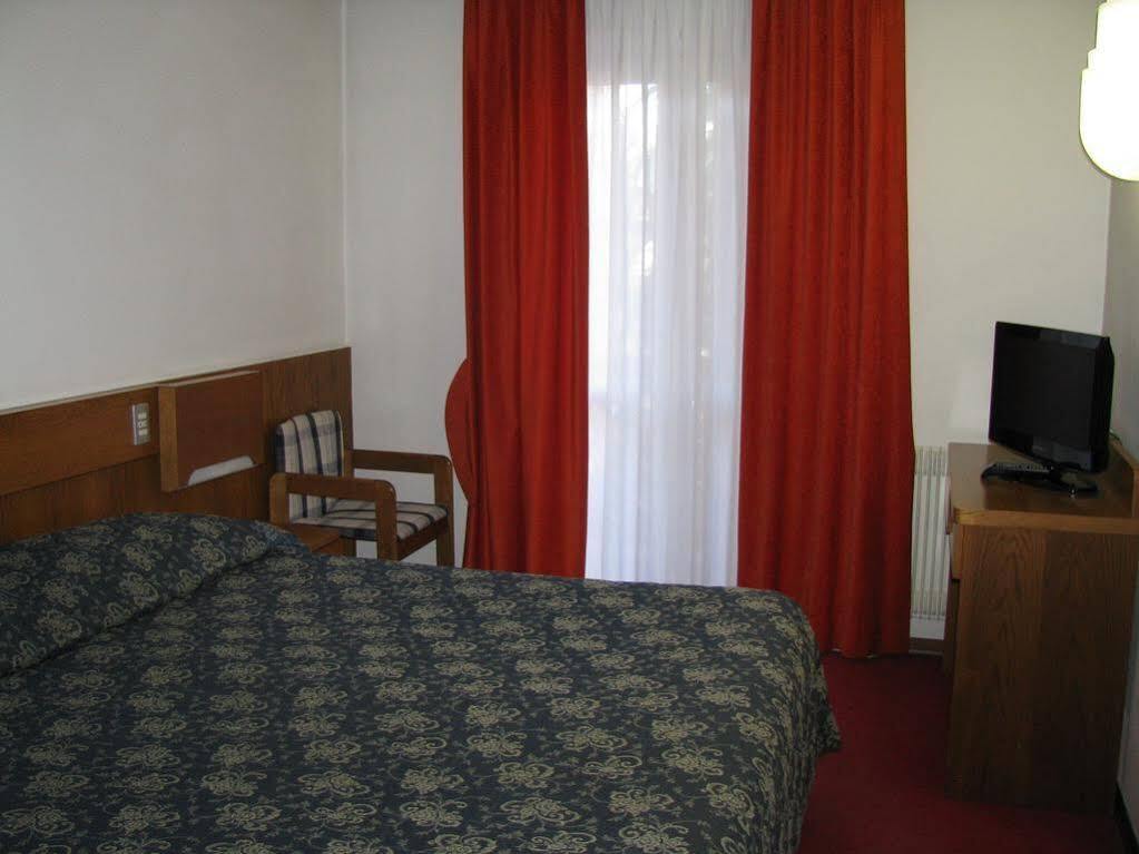 Hotel Il Catturanino 마돈나 디 캄필리오 외부 사진